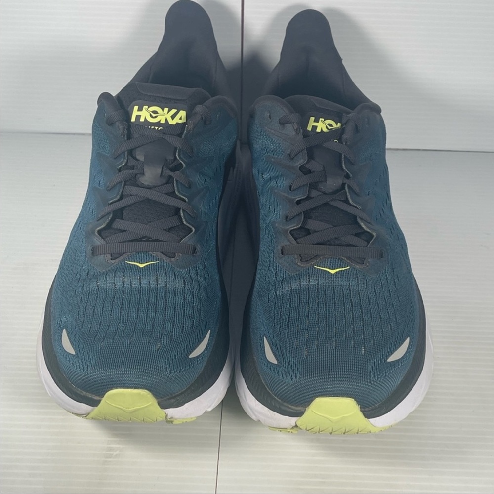 Hoka Clifton 8